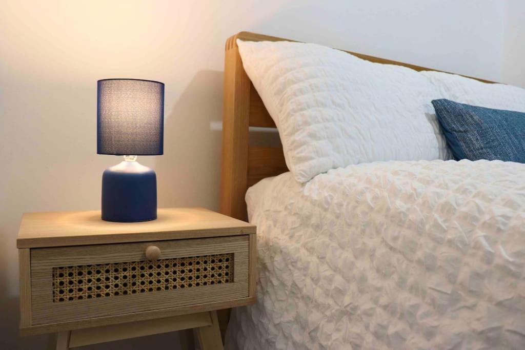 Unique 3 Bedroom House Free Wifi & Parking Apartment Leeds (West Yorkshire)